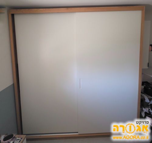 ארון קיר דלתות הזזה ר:230סמ ג:257סמ