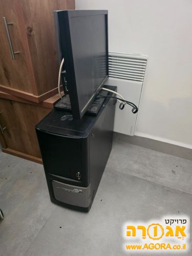 מחשב ומסך