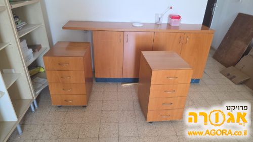 3 ארוניות