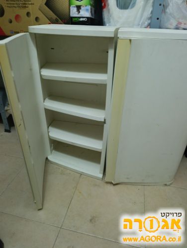 ארונית פלסטיק בצבע לבן לחדר רחצה