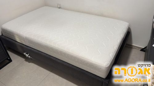 מיטה וחצי עם ארגז מצעים