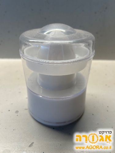 מסחטת מיץ קטנה ידנית