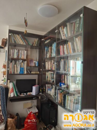 שולחן מחשב וספריה עבודת יד מעץ איכותי