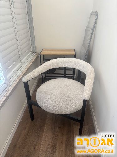 2 כורסאות