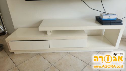מזנון טלויזיה מעוצב+ שולחן מעוצב