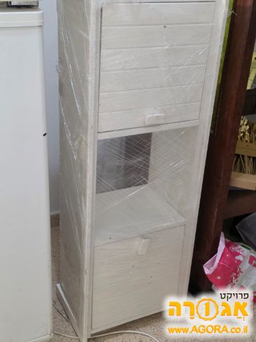 שולחן כתיבה וארונית