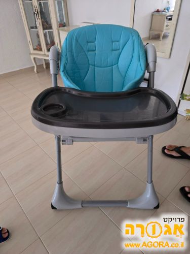 כיסא תינוק מתקפל עם מגש למקום לרגליים