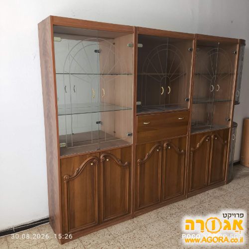 מזנון ויטרינה ענק