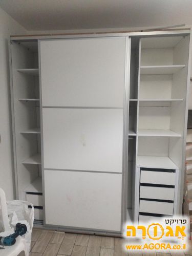 ארון בגדים 2 דלתות הזזה 2 מטר - 2.40גובה