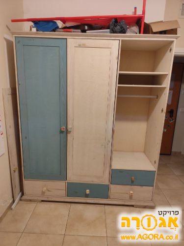 ארון בגדים