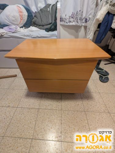 שידה קטנה