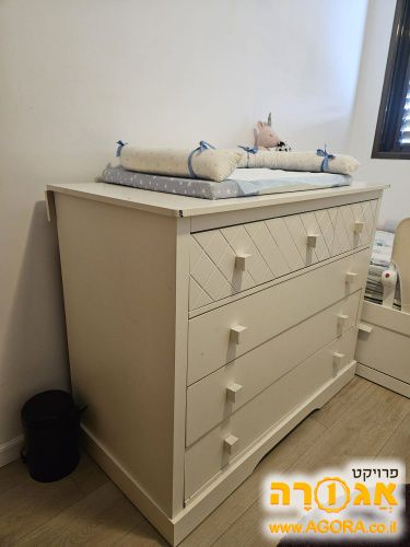 שידת החתלה