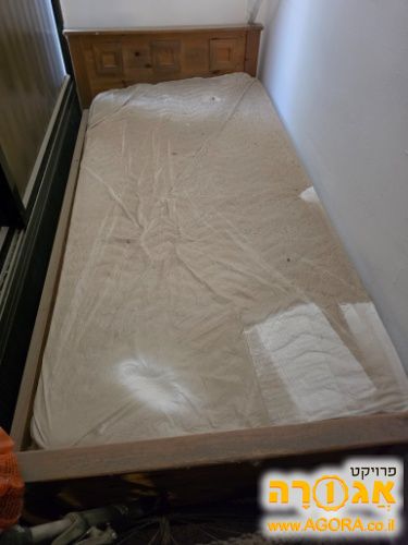 מיטת נוער - עבודת נגרות
