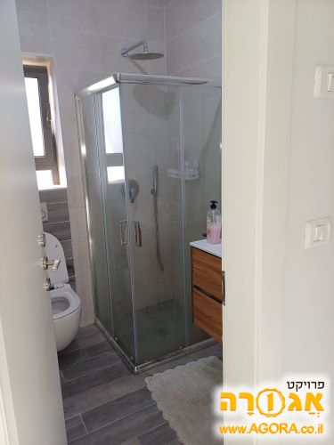 מקלחון