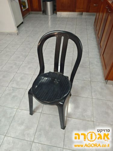 כיסא פלסטיק
