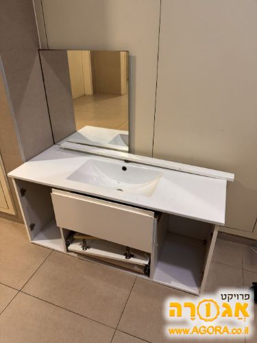 ארון אמבטיה