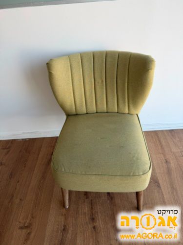 כורסא בצבע ירוק/צהוב