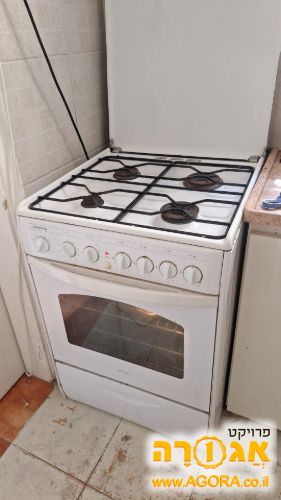 תנור עם כיריים גז