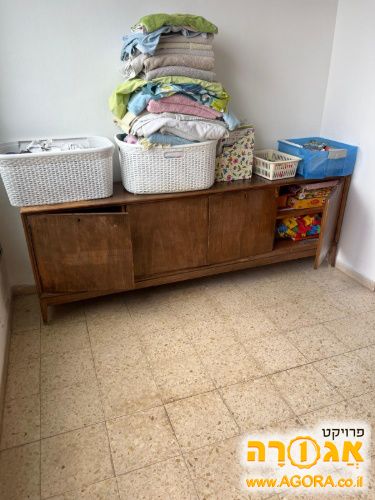מזנון עץ טיק מלא וינטג'