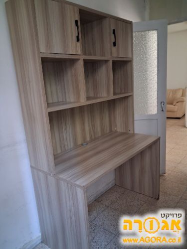 שולחן מחשב