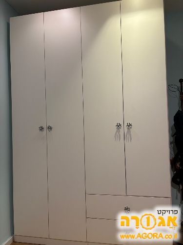 ארון בגדים 4 דלתות