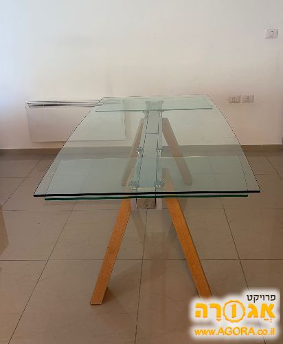 שולחן זכוכית