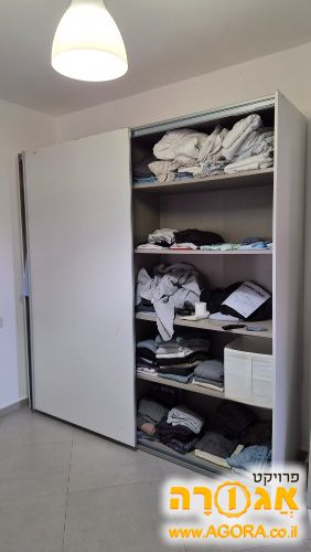 ארון הזזה