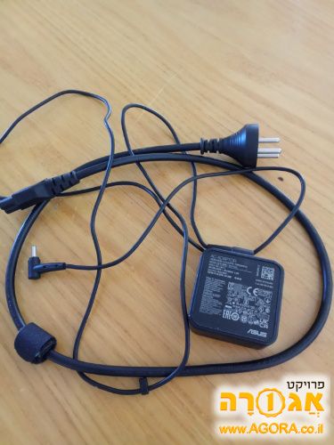 מחפשת מטען למחשב נייד