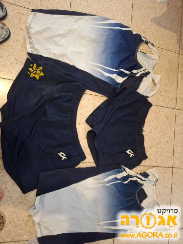 בגד גוף להתעמלות קרקע לבנים