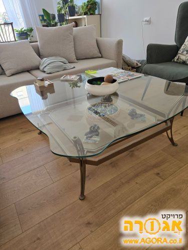 שולחן זכוכית לסלון