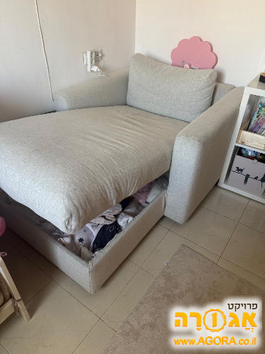 ספת שזלונג עם ארגז אחסון