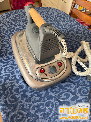 מגהץ אדים