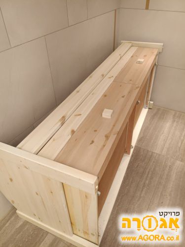 מיטה נפתחת חבר