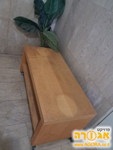 שולחן/ מזנון על גלגלים