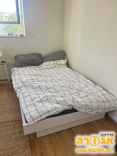 מיטה+ מזרון במצב מצוין מרהיטי דורון