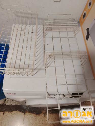 מעמד לשמפויים למקלחת