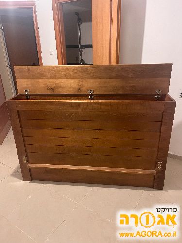שידת מיטה