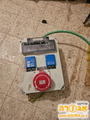 לוח חשמל זמני