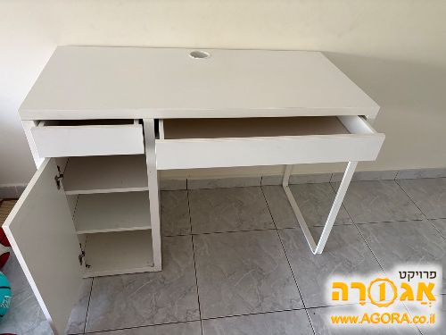שולחן כתיבה