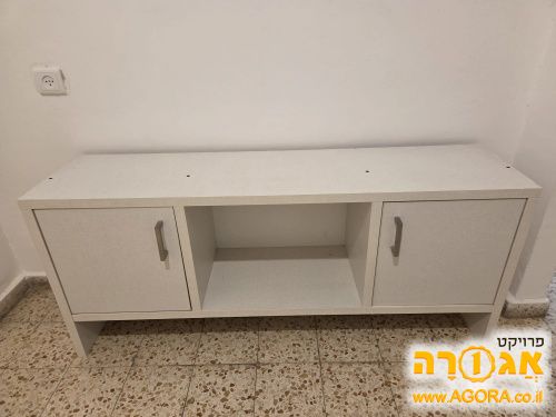 שידה נמוכה