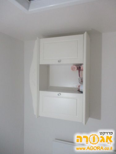 כוורת ושולחן לחדר ילדים