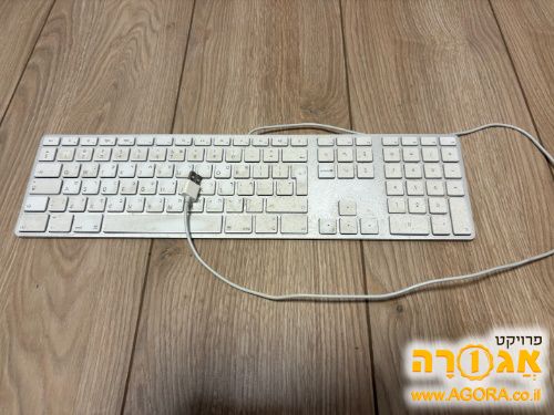 מקלדת למחשב עם חיבור USB