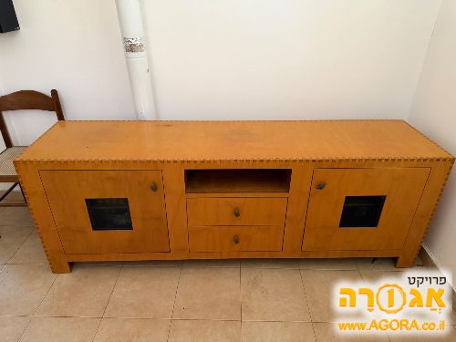 מזנון לסלון של חב' נטוצי האיטלקית