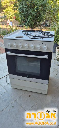 תנור עם כיריים