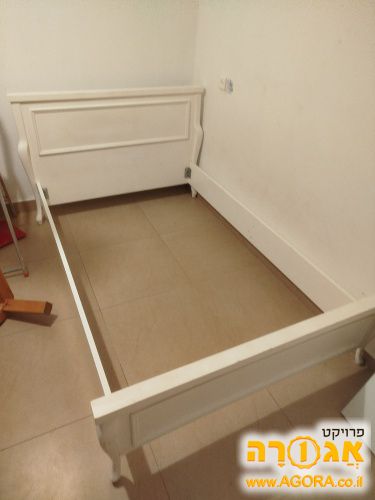 מסגרת מיטה 1.20*1.90
