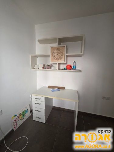 שולחן תלמיד + יחידת כברת תליעה