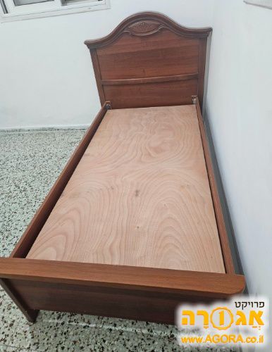 מיטות יחיד (ללא מזרנים)