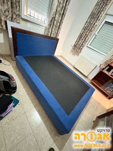 מיטה זוגית ללא מזרון