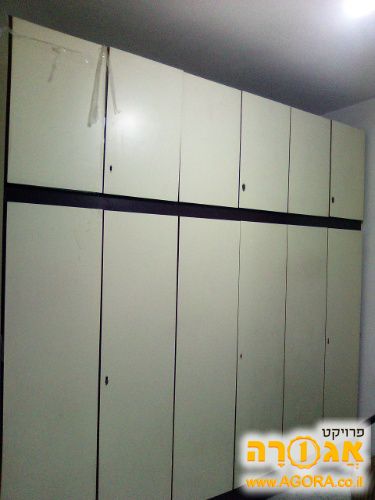 ארון בגדים