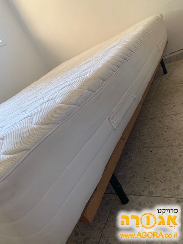 בסיס מיטה ומזרן